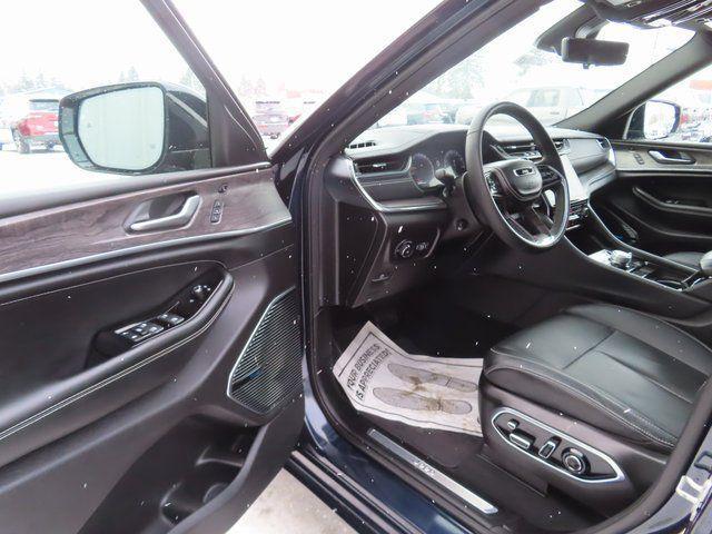 used 2024 Jeep Grand Cherokee car, priced at $42,877