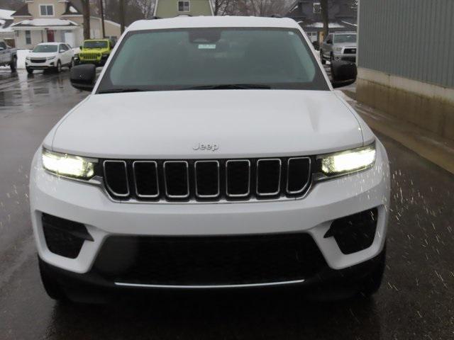 used 2022 Jeep Grand Cherokee car, priced at $27,998