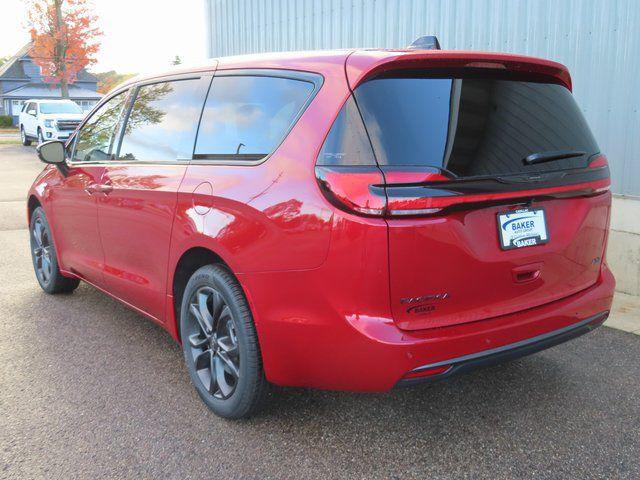 new 2026 Chrysler Pacifica car, priced at $46,338