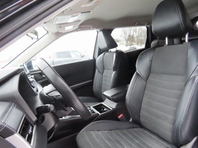 used 2024 Mitsubishi Outlander car, priced at $23,990