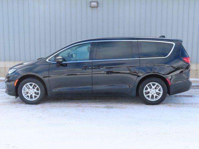 used 2024 Chrysler Pacifica car, priced at $28,277