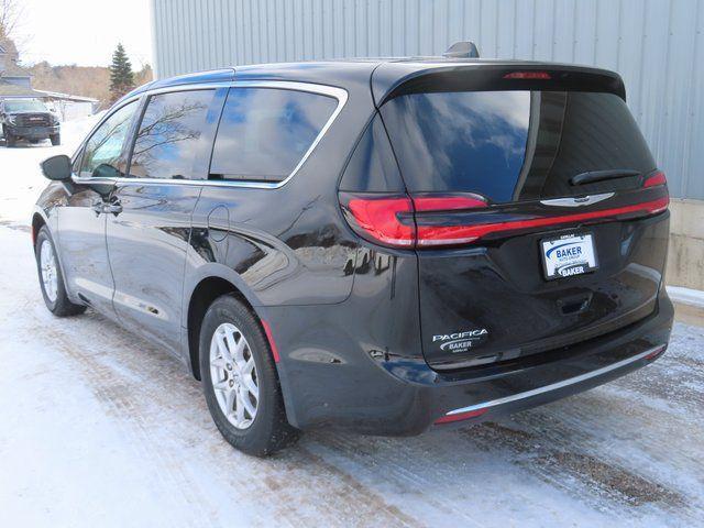 used 2024 Chrysler Pacifica car, priced at $28,277