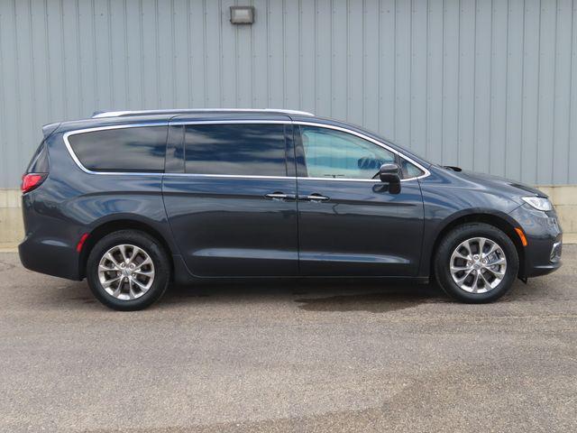 used 2021 Chrysler Pacifica car, priced at $25,612