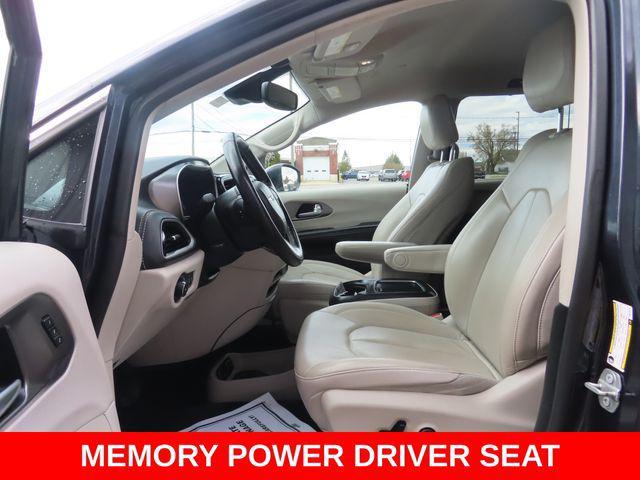 used 2021 Chrysler Pacifica car, priced at $25,612