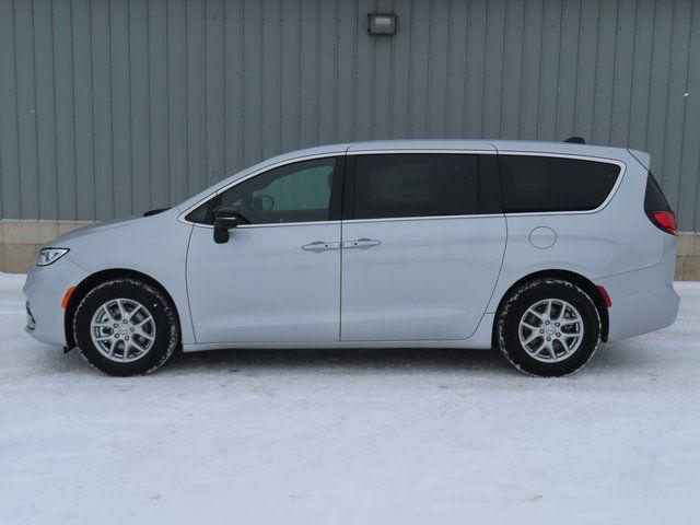 new 2026 Chrysler Pacifica car, priced at $42,601