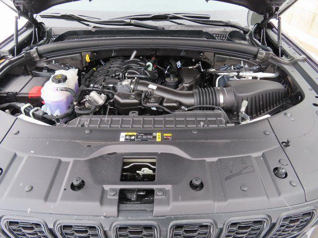 new 2025 Jeep Grand Cherokee car, priced at $47,070