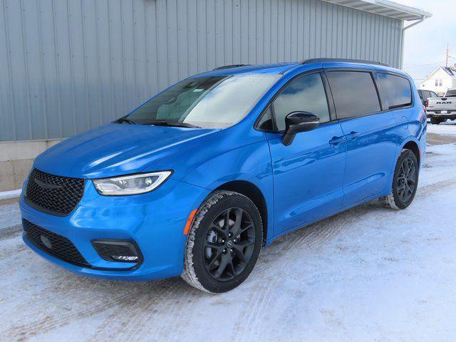 new 2026 Chrysler Pacifica car, priced at $49,684