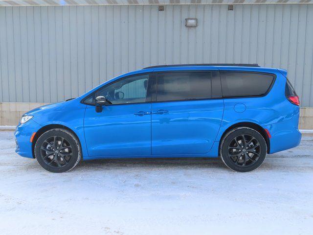 new 2026 Chrysler Pacifica car, priced at $49,684