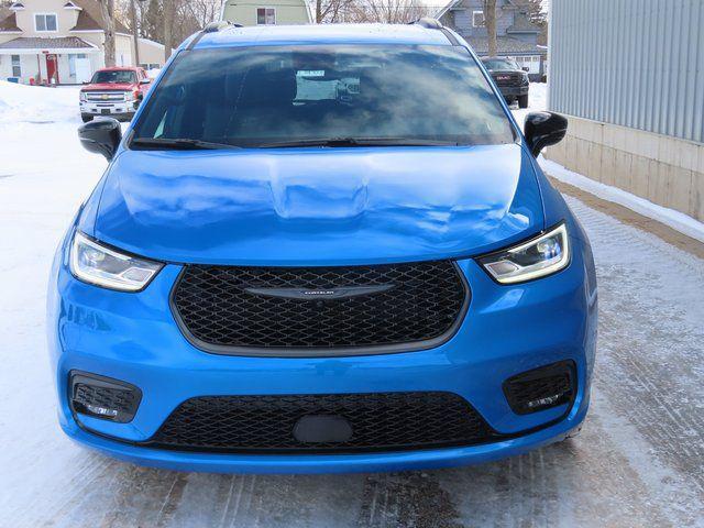 new 2026 Chrysler Pacifica car, priced at $49,684