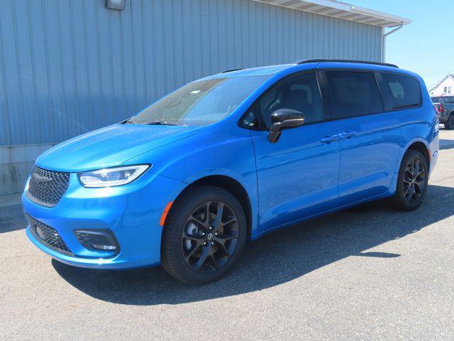 new 2026 Chrysler Pacifica car, priced at $49,497