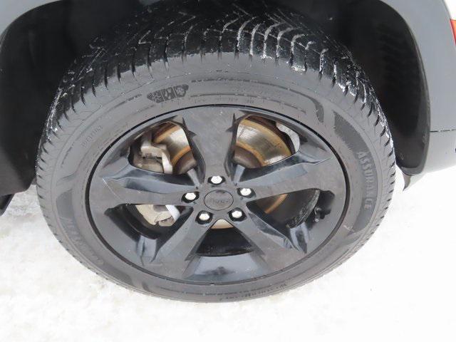 used 2023 Jeep Grand Cherokee L car, priced at $28,298