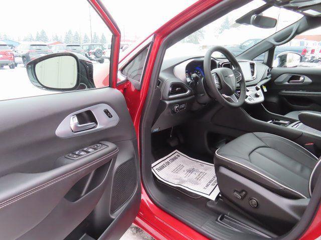 new 2026 Chrysler Pacifica car, priced at $51,513