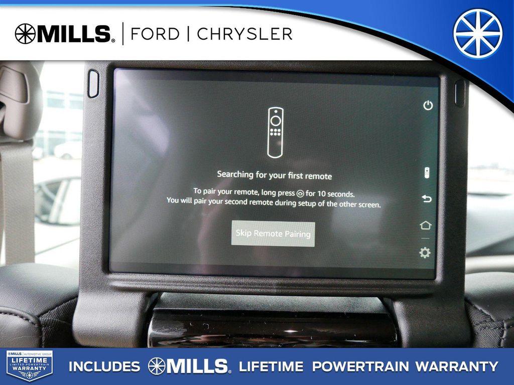 new 2024 Chrysler Pacifica Hybrid car, priced at $48,879