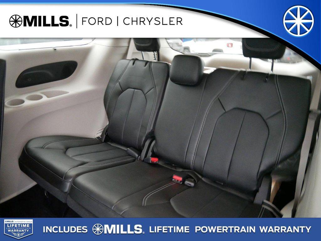 new 2024 Chrysler Pacifica Hybrid car, priced at $48,879