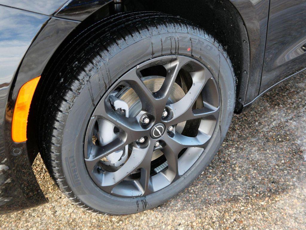 new 2026 Chrysler Pacifica car, priced at $55,628