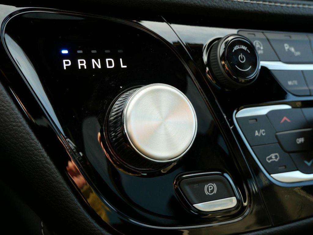 new 2026 Chrysler Pacifica car, priced at $55,628