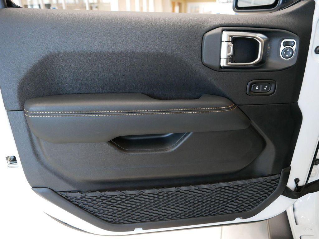 new 2025 Jeep Wrangler car, priced at $98,777