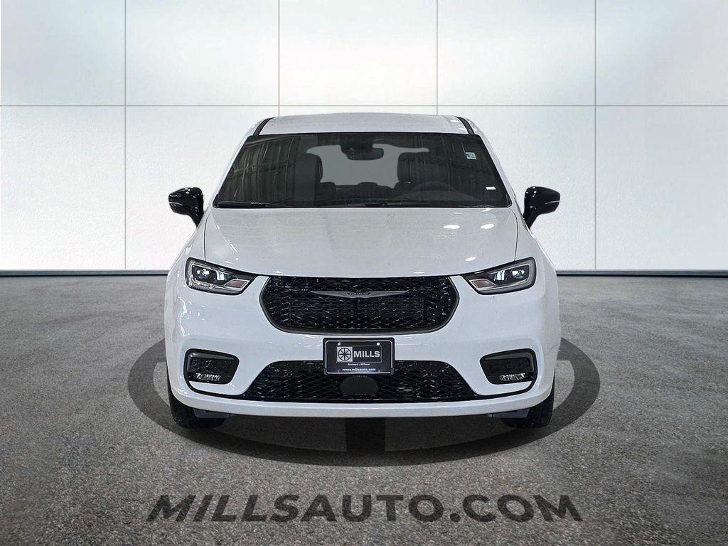 new 2026 Chrysler Pacifica car, priced at $41,440