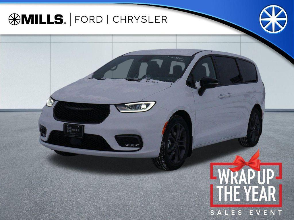 new 2026 Chrysler Pacifica car, priced at $40,184