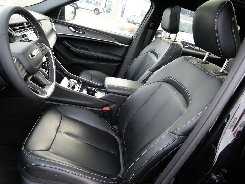 new 2025 Jeep Grand Cherokee L car, priced at $43,467