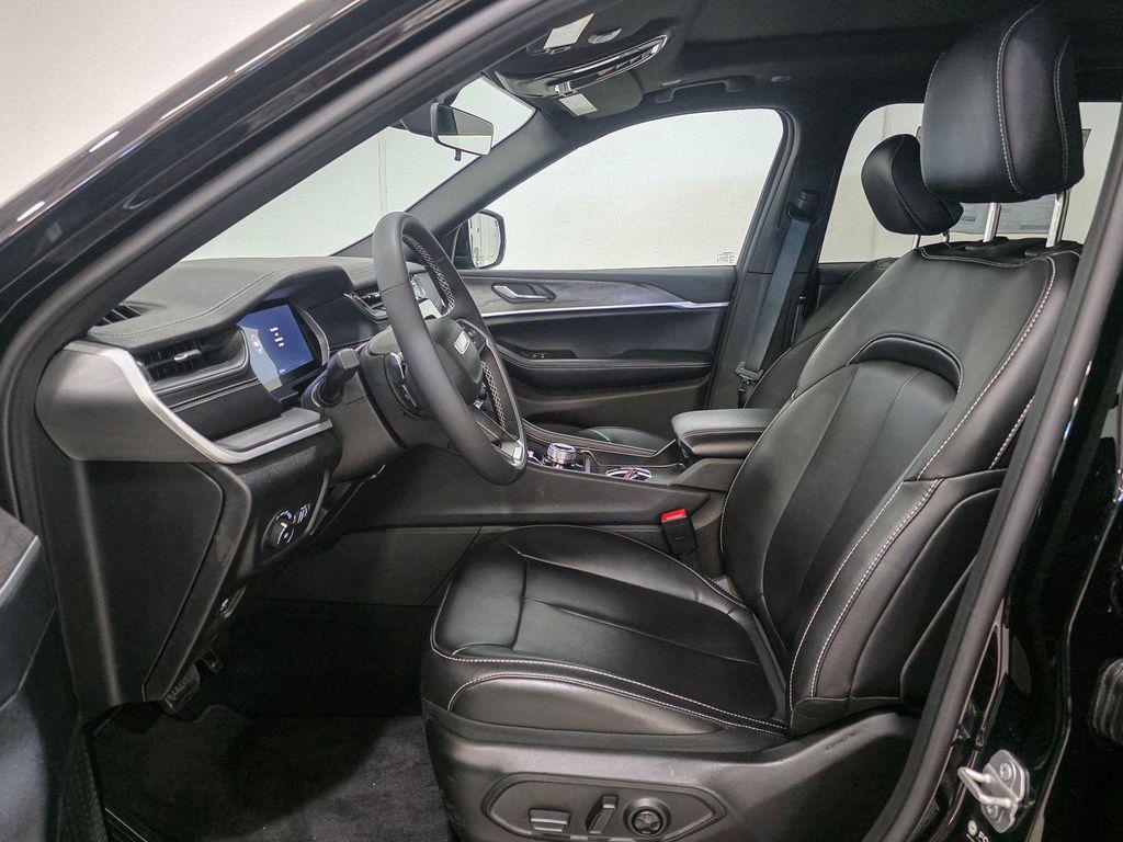 new 2025 Jeep Grand Cherokee L car, priced at $49,828