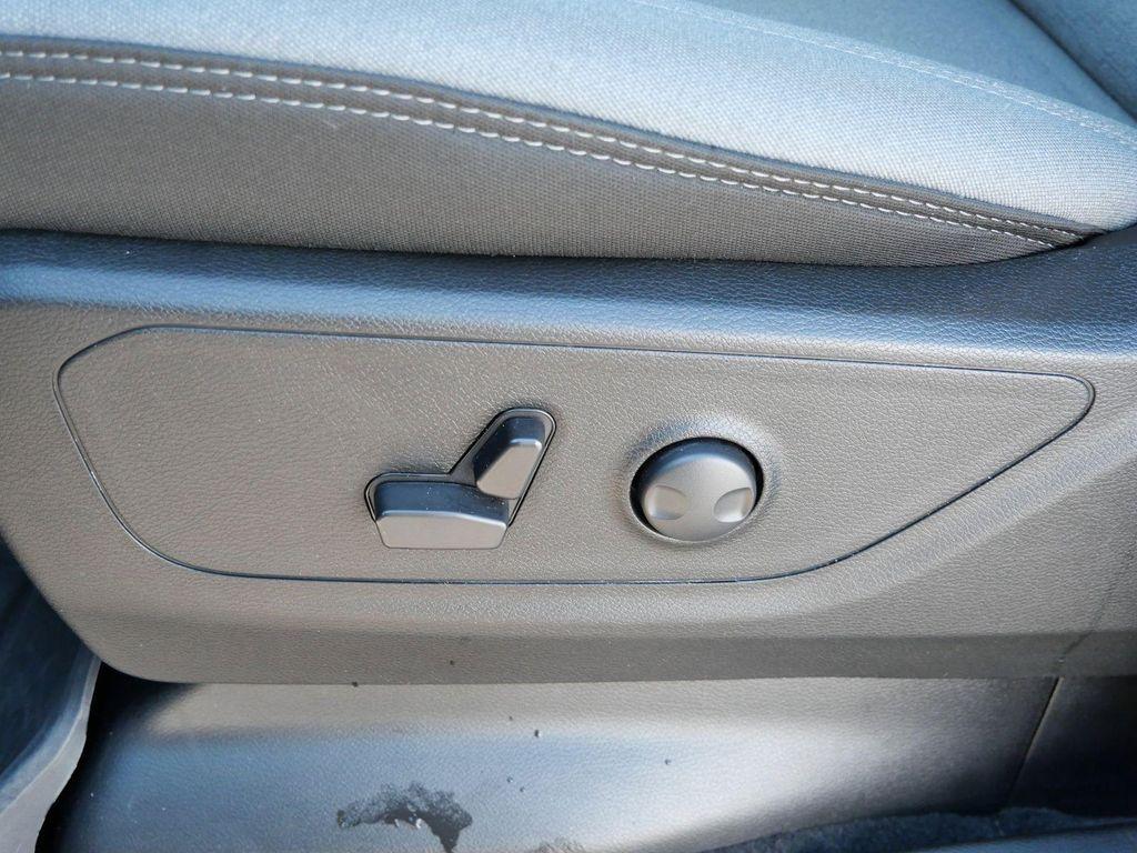 new 2025 Ram 1500 car, priced at $52,275