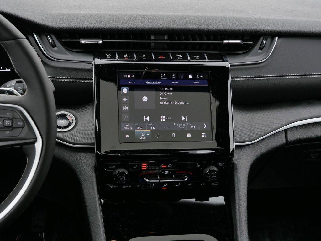 new 2024 Jeep Grand Cherokee L car, priced at $39,891