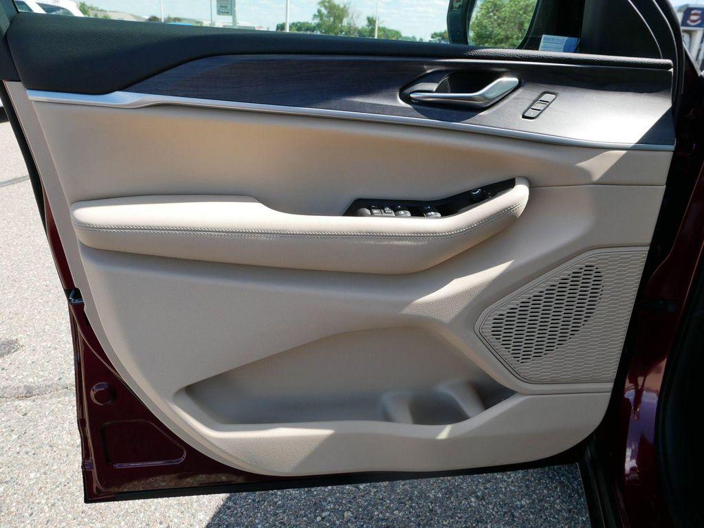 new 2025 Jeep Grand Cherokee L car, priced at $51,347