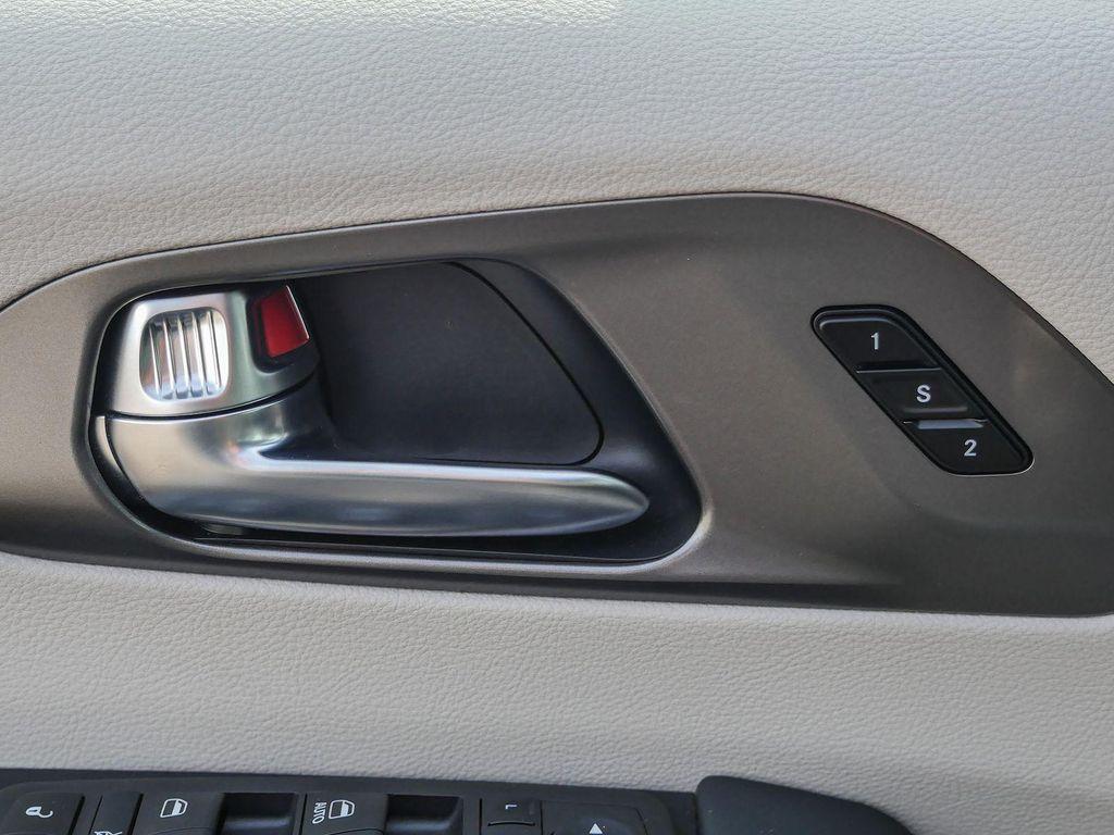 new 2024 Chrysler Pacifica car, priced at $41,491