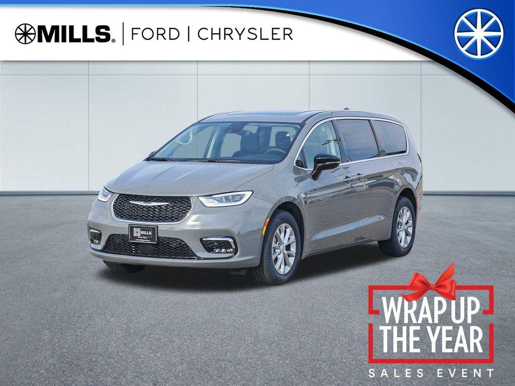 new 2024 Chrysler Pacifica car, priced at $41,491