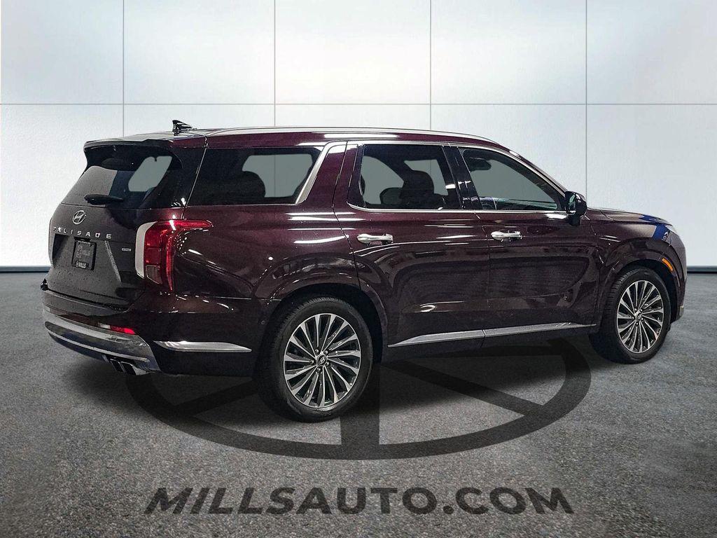used 2024 Hyundai Palisade car, priced at $34,991