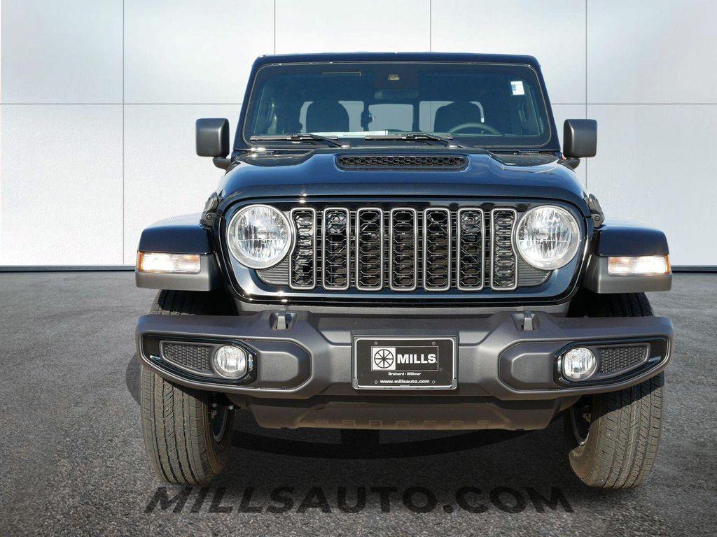 new 2025 Jeep Gladiator car, priced at $44,164