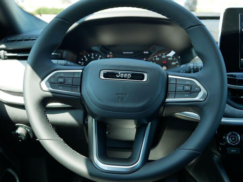 new 2025 Jeep Compass car, priced at $32,840