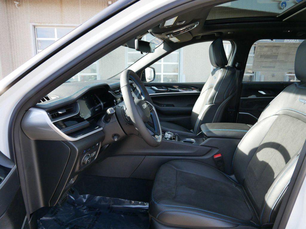 new 2024 Jeep Grand Cherokee 4xe car, priced at $74,116