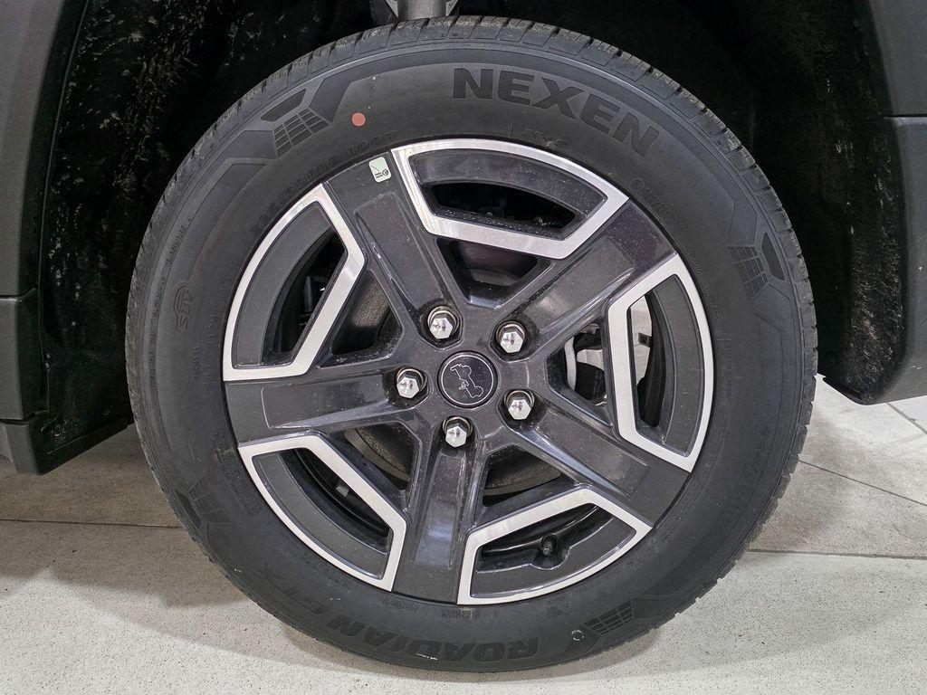 new 2026 Jeep Cherokee car, priced at $43,470