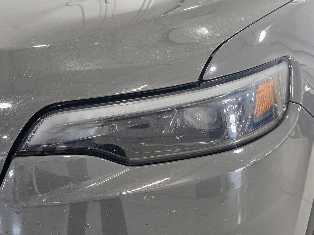 used 2020 Jeep Cherokee car, priced at $17,178