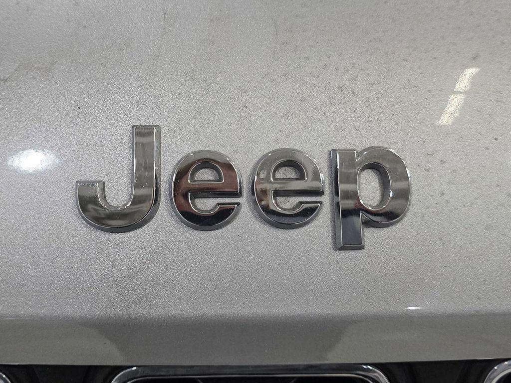 used 2023 Jeep Grand Cherokee car, priced at $24,270