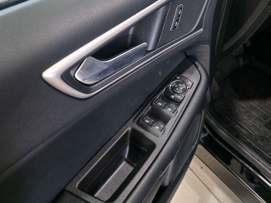 used 2024 Ford Edge car, priced at $28,427