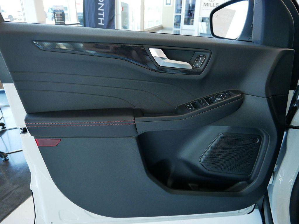 new 2025 Ford Escape car, priced at $36,915