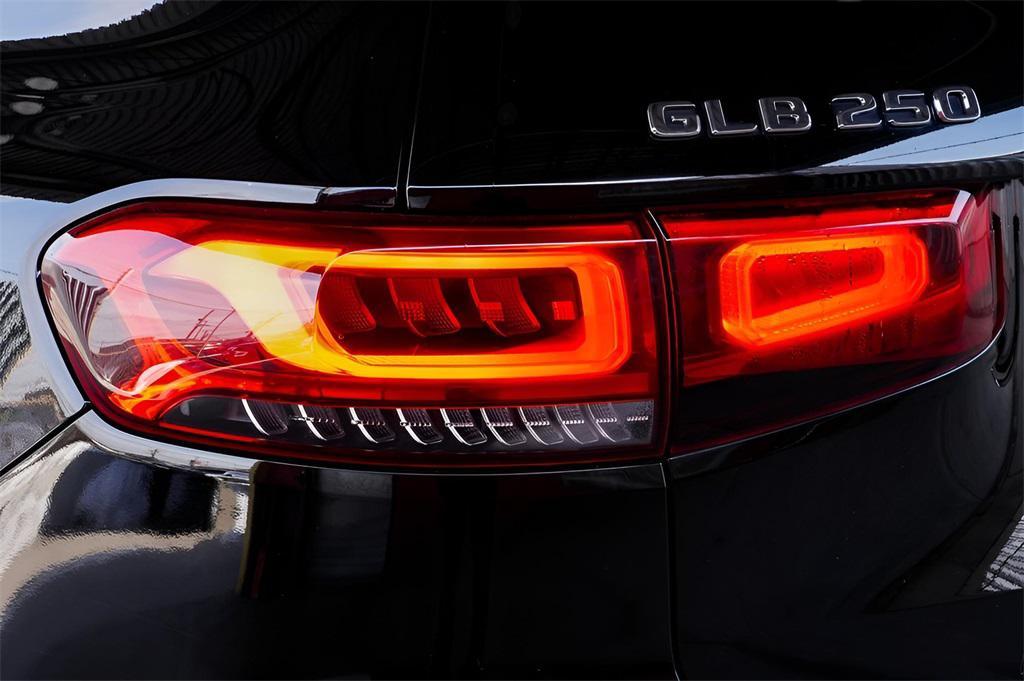 used 2021 Mercedes-Benz GLB 250 car, priced at $23,783