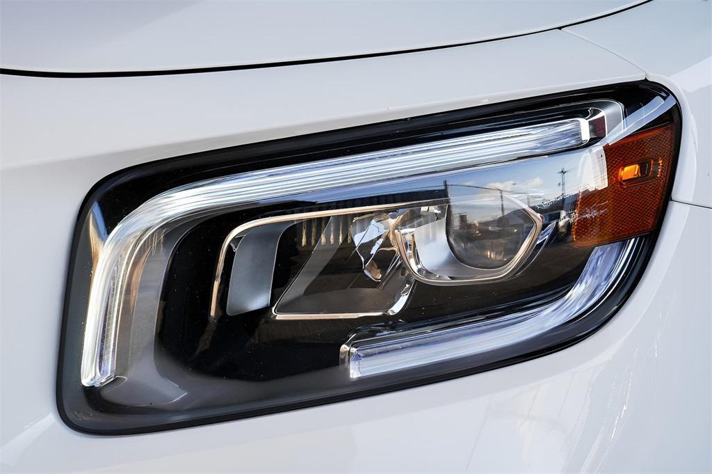 used 2020 Mercedes-Benz GLB 250 car, priced at $20,193