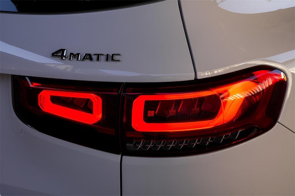 used 2020 Mercedes-Benz GLB 250 car, priced at $20,193