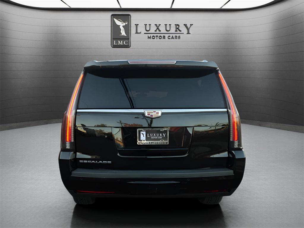 used 2020 Cadillac Escalade ESV car, priced at $25,741