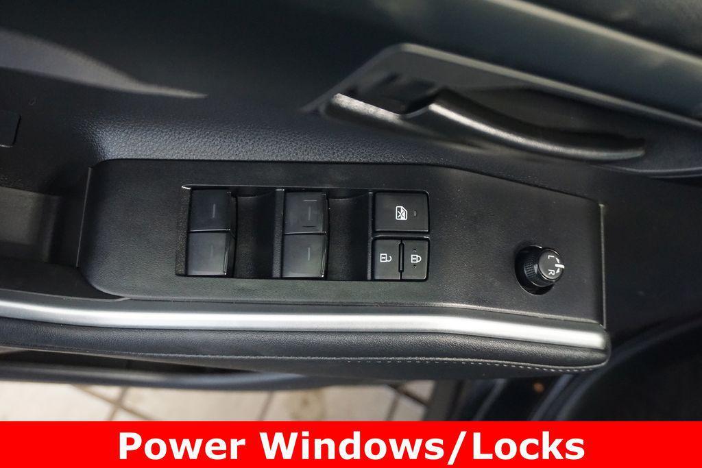 used 2023 Toyota Highlander car, priced at $33,755