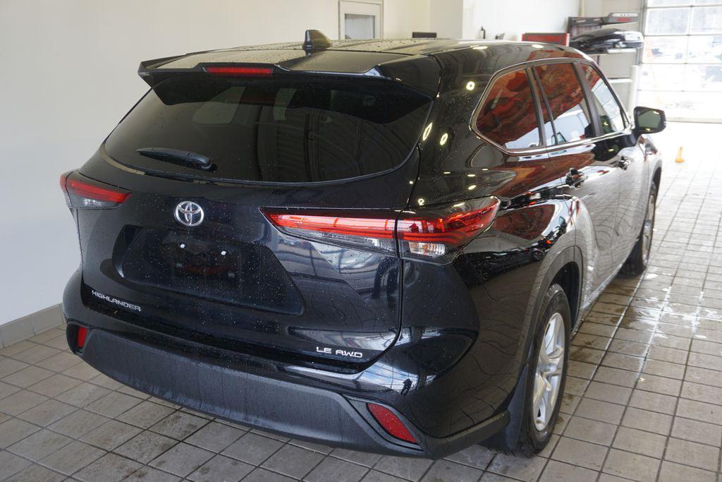 used 2023 Toyota Highlander car, priced at $33,755