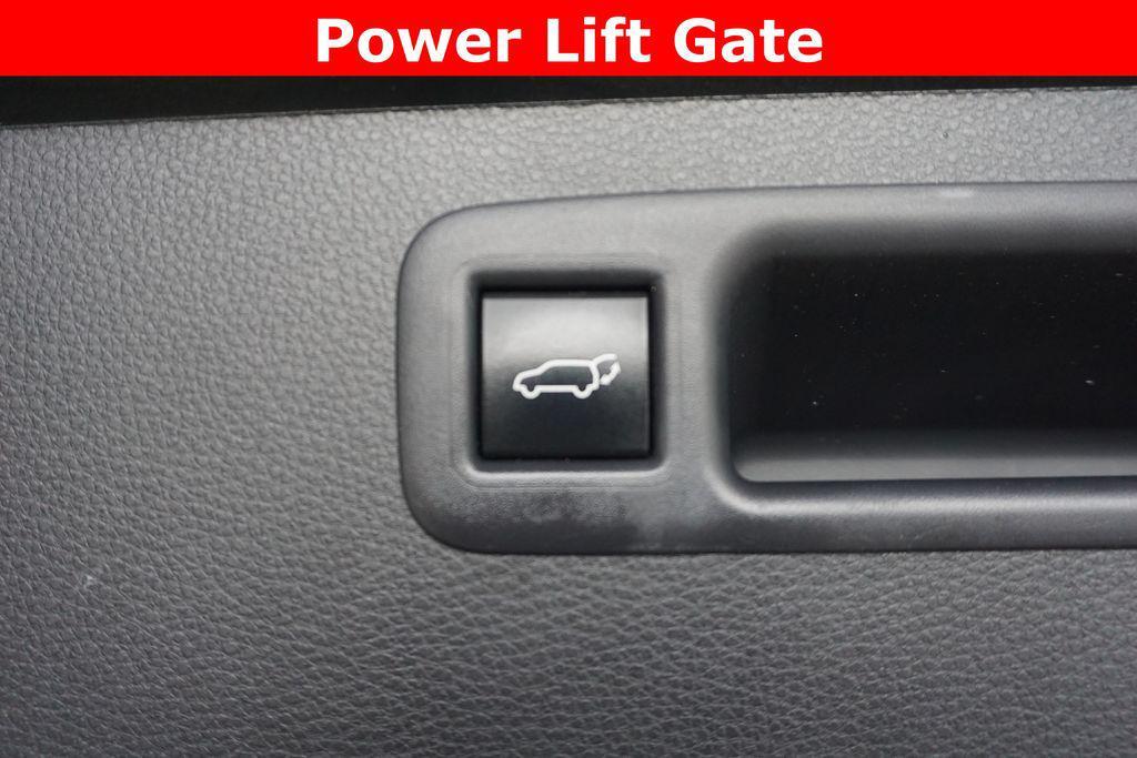 used 2023 Toyota Highlander car, priced at $33,755