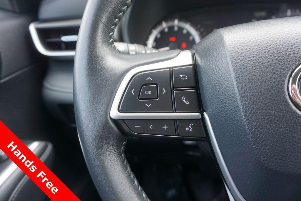used 2023 Toyota Highlander car, priced at $33,755
