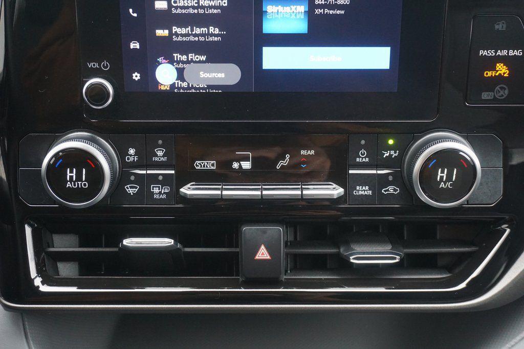 used 2023 Toyota Highlander car, priced at $31,497