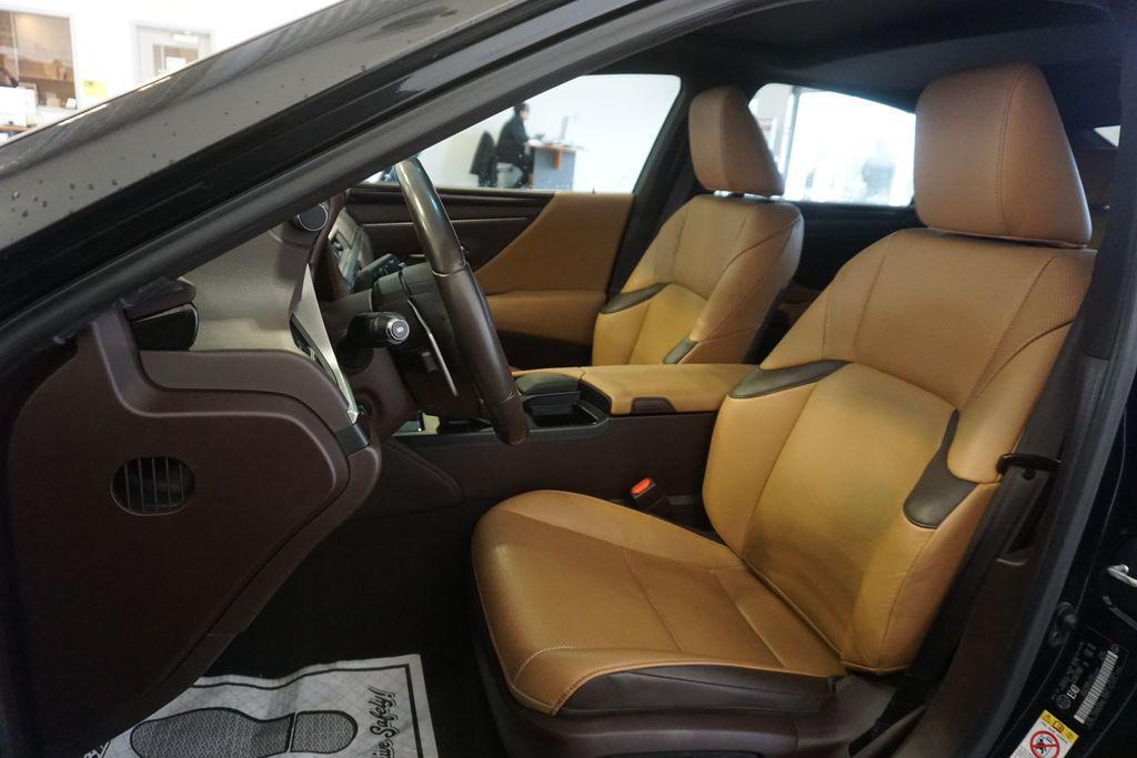 used 2019 Lexus ES 350 car, priced at $26,933