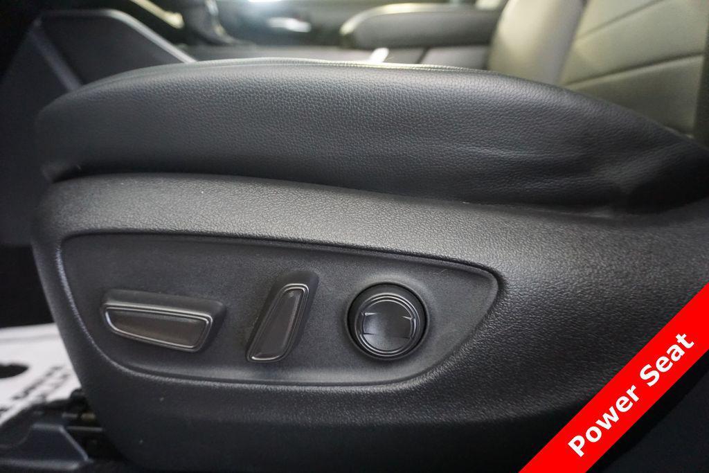 used 2024 Toyota Highlander car, priced at $40,939